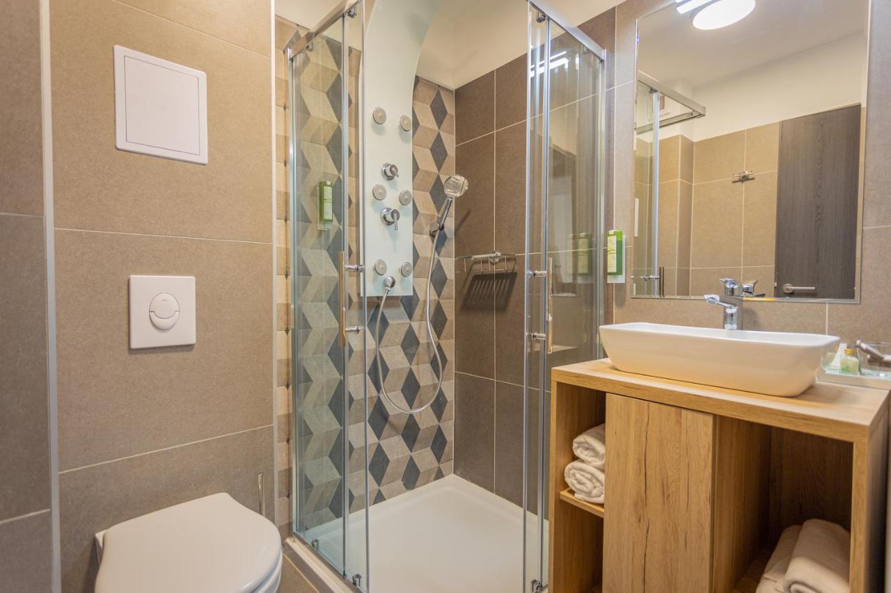 Viktoria Apartman Gyula Exteriér fotografie