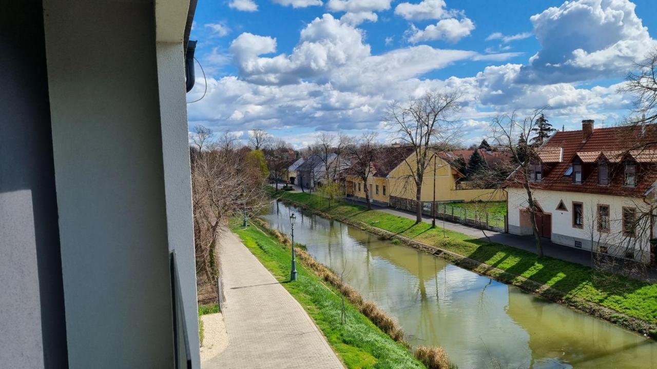 Viktoria Apartman Gyula Exteriér fotografie