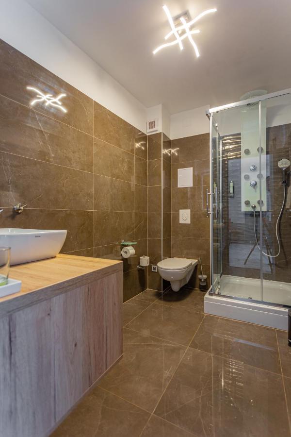 Viktoria Apartman Gyula Exteriér fotografie