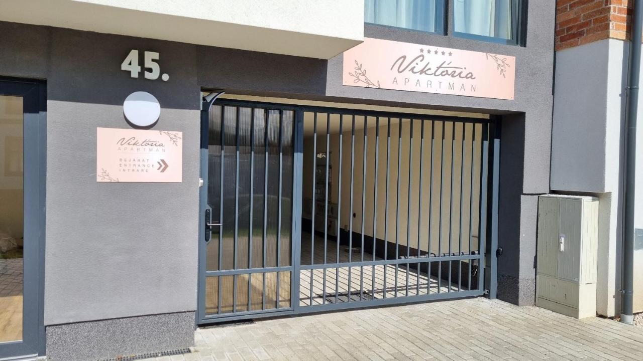 Viktoria Apartman Gyula Exteriér fotografie